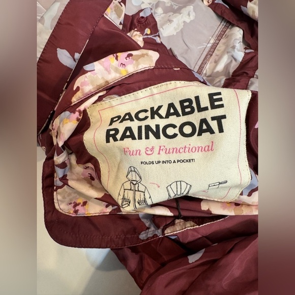 NWT Vera Bradley Women's Packable Water-Resistant Raincoat Maroon Sz SM 4/6 - Picture 6 of 10